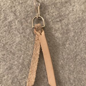 Iron Heart vachetta leather keychain zipper pull